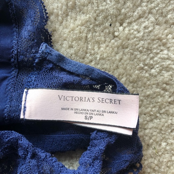 Victoria’s Secret racerback lace bralette - Picture 2 of 3